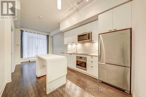 313-56 Forest Manor Rd, North York, ON, M2J0E5 | Card Image
