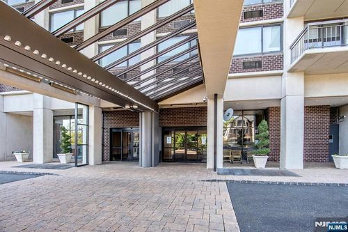 200 Old Palisade Rd, Fort Lee, NJ, 07024-7056 | Card Image