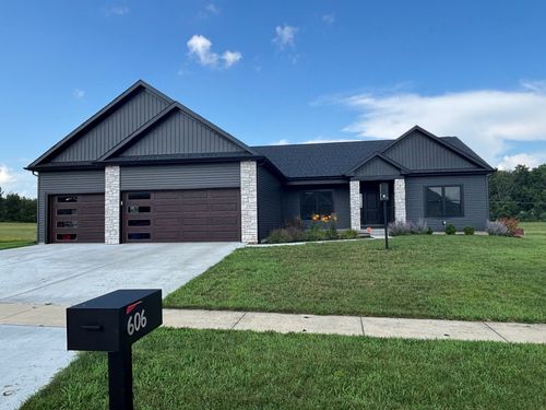606 Beacon Hill Cir, Urbana, IL, 61802 | Card Image