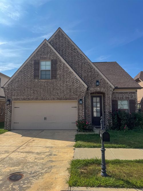 8361 Curtis Landing Dr, Memphis, TN, 38125-1142 | Card Image