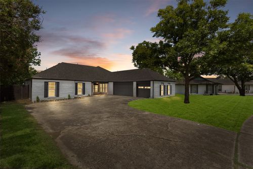 5000 Edgewater Dr, Rowlett, TX, 75088-4106 | Card Image