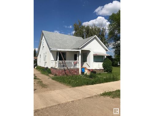 5328 51 Ave, Mundare, AB, T0B3H0 | Card Image