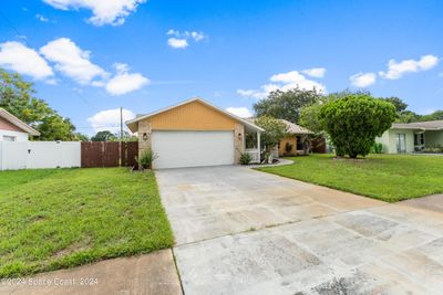 2175 White Sands Drive, House other with 3 bedrooms, 2 bathrooms and null parking in Titusville FL | Image 3