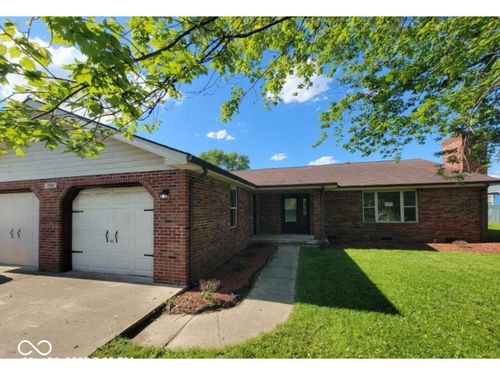 724 Iroquois Dr, Anderson, IN, 46012-1438 | Card Image