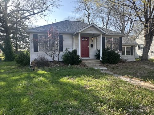 200 N Oakland Ave, Carbondale, IL, 62901-1102 | Card Image