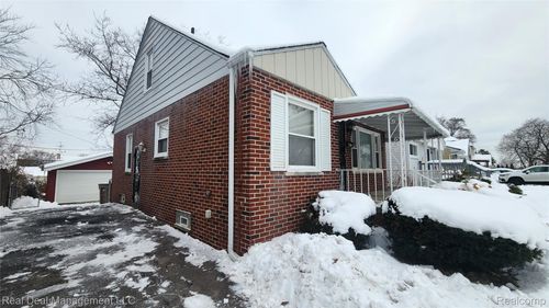 49 E Fairmount Ave, Pontiac, MI, 48340-2727 | Card Image