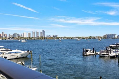 apt-305-17301 Biscayne Blvd, Aventura, FL, 33160-4896 | Card Image