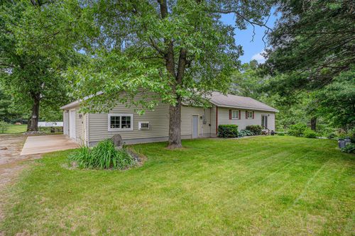 8850 Blue Lake Rd, Twin Lake, MI, 49457-8917 | Card Image