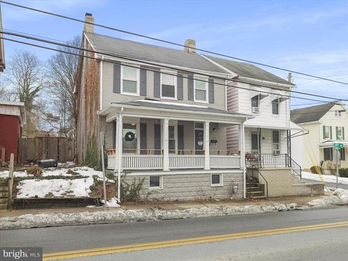 133 N Church St, WAYNESBORO, PA, 17268-1247 | Card Image