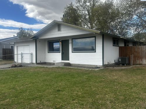 1203 12th St, Benton City, WA, 99320-8511 | Card Image