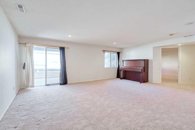 228 Valley Ridge Heights Nw, Home with 2 bedrooms, 3 bathrooms and 4 parking in Calgary AB | Image 34