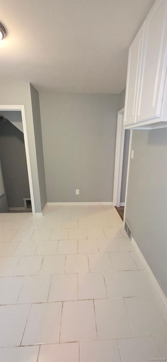 17217 Shaftsbury Ave, House other with 3 bedrooms, 1 bathrooms and null parking in Detroit MI | Image 12