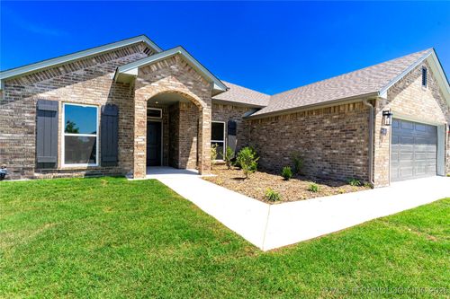 1405 E 149th Pl S, Glenpool, OK, 74033-4482 | Card Image