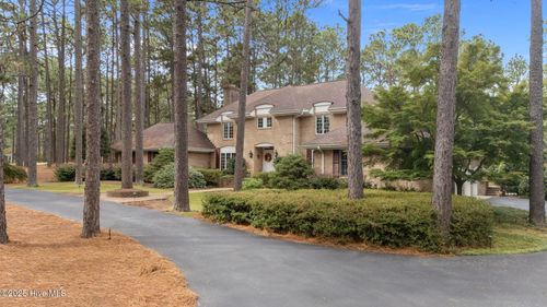 35 Lake Dornoch Dr, Pinehurst, NC, 28374-7111 | Card Image