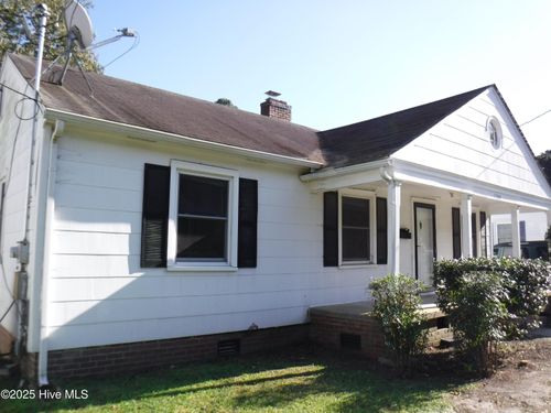 1100 W Williams Cir, Elizabeth City, NC, 27909-6130 | Card Image