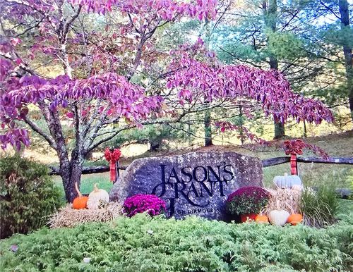 4 Jasons Grant Dr, Cumberland, RI, 02864-1655 | Card Image