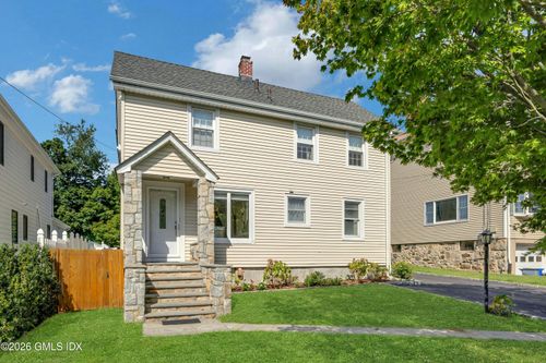 17 Thornhill Rd, Riverside, CT, 06878-1322 | Card Image