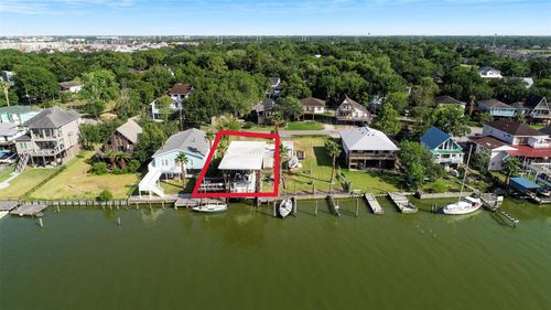 2130 Cove Park Dr, Kemah, TX, 77565-2135 | Card Image
