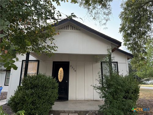 2320 Woodland Dr, Seguin, TX, 78155-1746 | Card Image