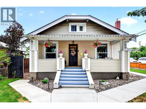 705 Dominion St, Kamloops, BC, V2C2X8 | Card Image