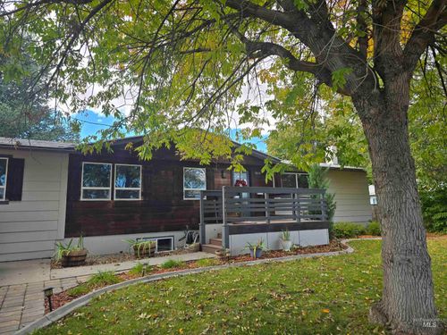 1265 W 1st St, Weiser, ID, 83672-1559 | Card Image