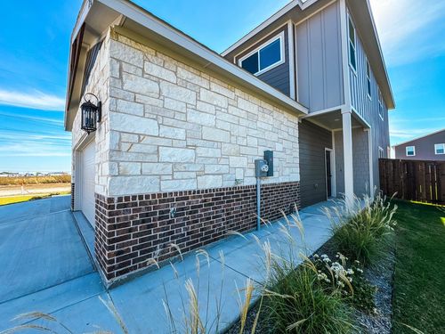 732 Blackland Dr, Venus, TX, 76084-2171 | Card Image