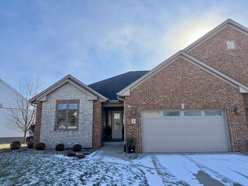 4 Sandstone Ct, Le Claire, IA, 52753-9250 | Card Image