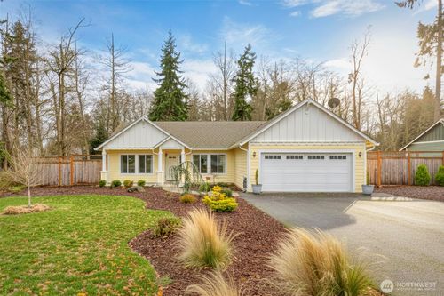 174 E Island View Ave, Port Townsend, WA, 98368-2581 | Card Image