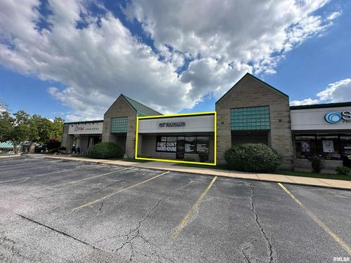 587 E 53rd St, Davenport, IA, 52807-2606 | Card Image