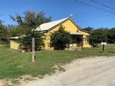 505 S Mary Street, House other with 3 bedrooms, 1 bathrooms and null parking in Comanche TX | Image 1