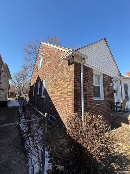 16707 Prevost St, Detroit, MI, 48235-3662 | Card Image