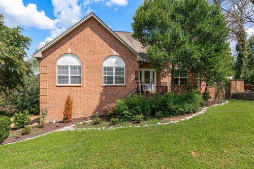 105 Oak Haven Ct, Nashville, TN, 37209-5188 | Card Image