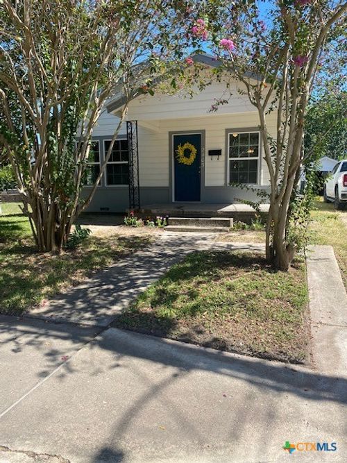 2405 Lone Tree Rd, Victoria, TX, 77901-7603 | Card Image