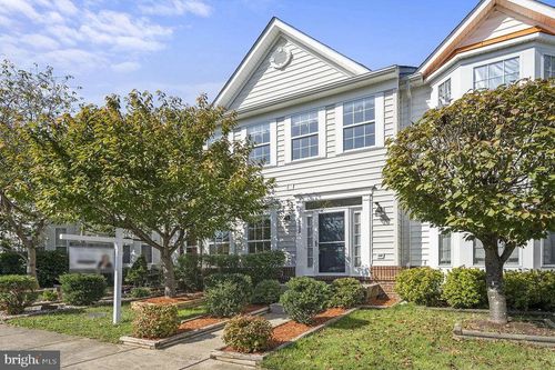 15330 Bronco Way, WOODBRIDGE, VA, 22193-8502 | Card Image