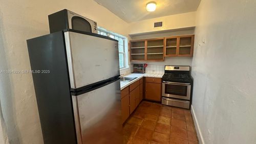 apt-15-754 Meridian Ave, Miami Beach, FL, 33139-6160 | Card Image