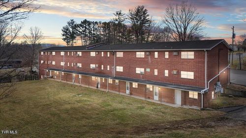 1106 Fremont Dr, Johnson City, TN, 37601-5092 | Card Image