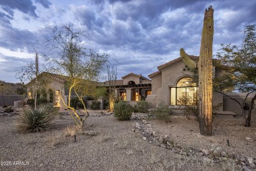 11885 N Sunset Vista Dr, Fountain Hills, AZ, 85268-6162 | Card Image