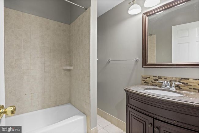 7 E Mill Rd, Condo with 2 bedrooms, 1 bathrooms and null parking in MAPLE SHADE NJ | Image 10