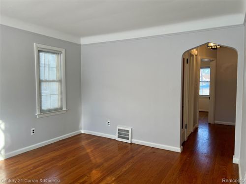 1525 Cherokee Ave, Royal Oak, MI, 48067-3306 | Card Image