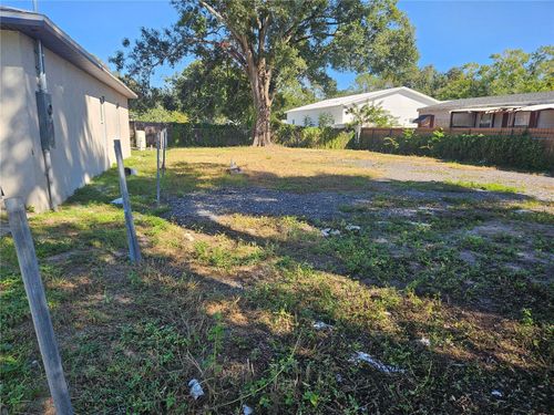 12321 Cambridge Ave, TAMPA, FL, 33624-4203 | Card Image