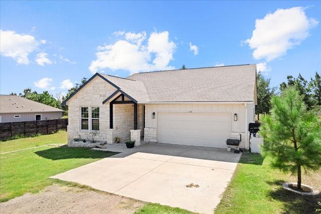 113 Tonkawa Dr, House other with 3 bedrooms, 2 bathrooms and 2 parking in Paige TX | Image 6