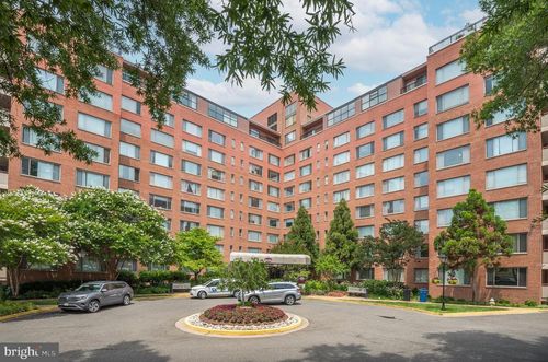 apt-530-1111 Arlington Blvd, ARLINGTON, VA, 22209-3220 | Card Image