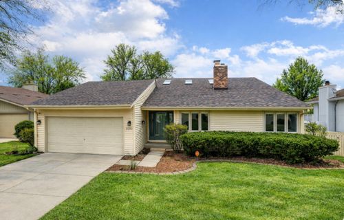 2010 Carriage Hill Rd, Lisle, IL, 60532-3305 | Card Image