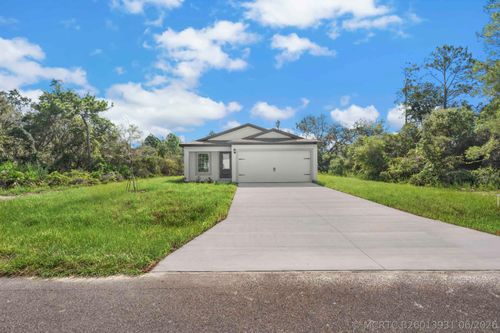 5717 Palm Dr, FORT PIERCE, FL, 34982-7584 | Card Image