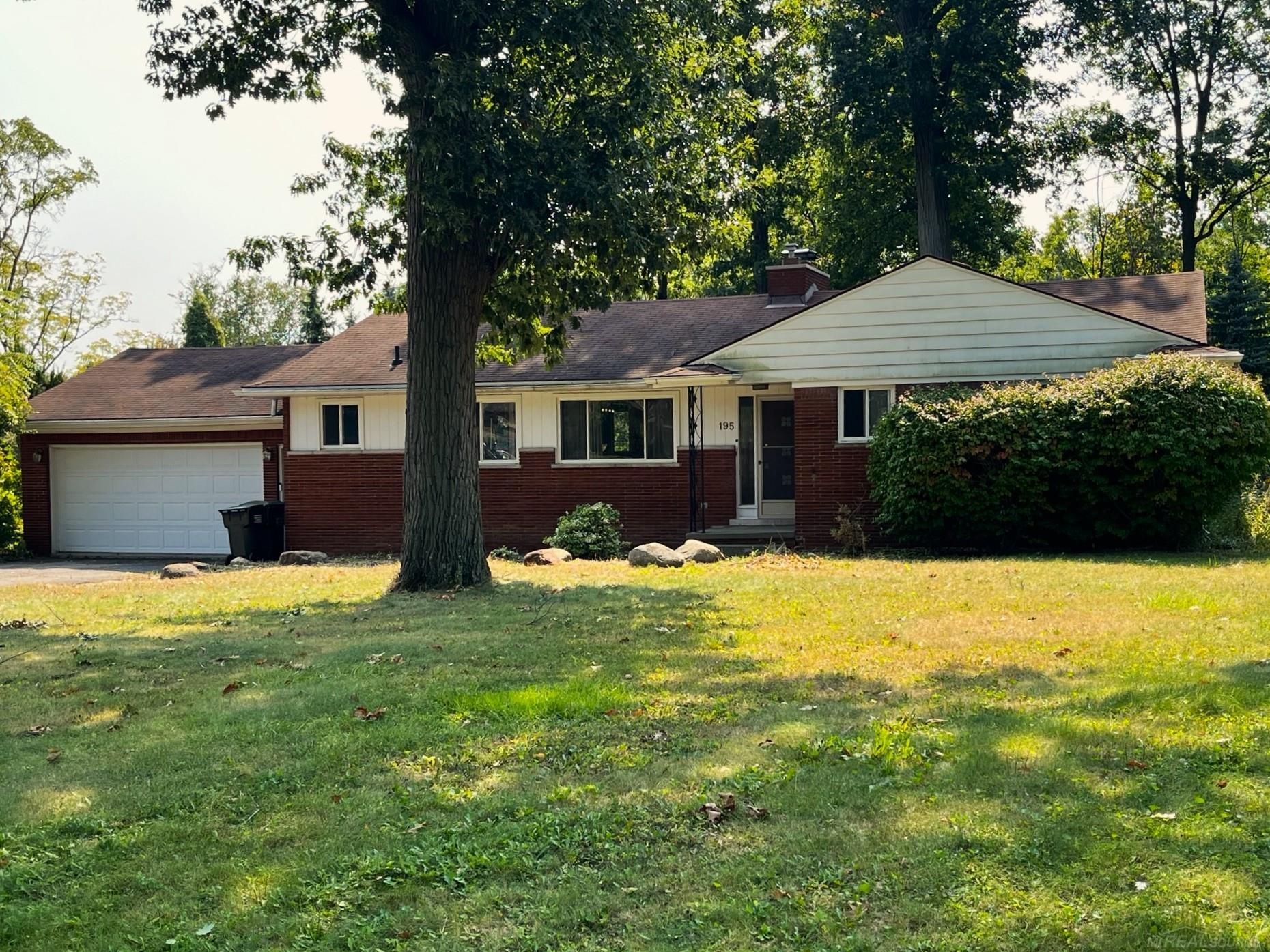 Windsor Rd, Rochester Hills, MI 48307