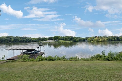 109 Shore Hill Cir, Hendersonville, TN, 37075-5855 | Card Image