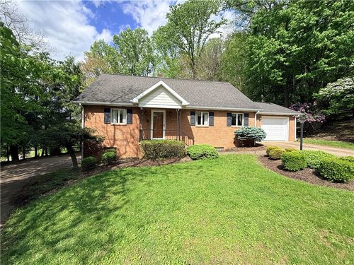 53 Vista Dr, Indiana, PA, 15701-2210 | Card Image