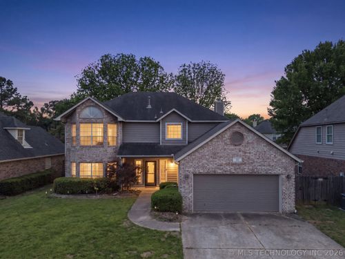 411 Union Pl, Broken Arrow, OK, 74011-6879 | Card Image