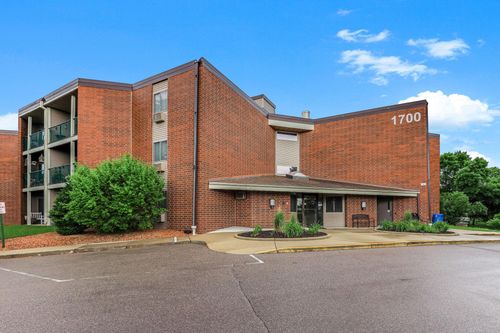 331-1700 Four Oaks Rd, Eagan, MN, 55121-1844 | Card Image