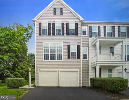 2143 Red Fox Dr, HUMMELSTOWN, PA, 17036-7090 | Card Image